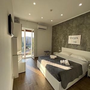 Metropolis Home